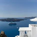 Kamares (adults Only) * Fira (Santorini)