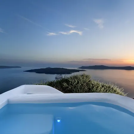 Kamares (adults Only) * Fira (Santorini)