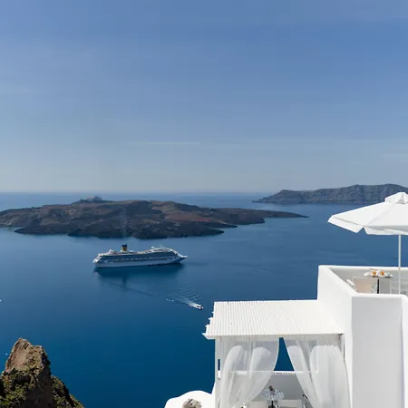 Kamares (adults Only) * Fira (Santorini)