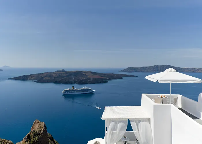 Kamares (adults Only) * Fira (Santorini)