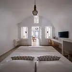 Kamares (adults Only)