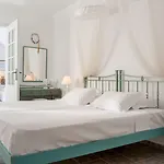 Kamares (adults Only)